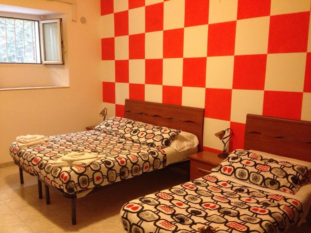 B & B Leonard Acqui Rome Room photo